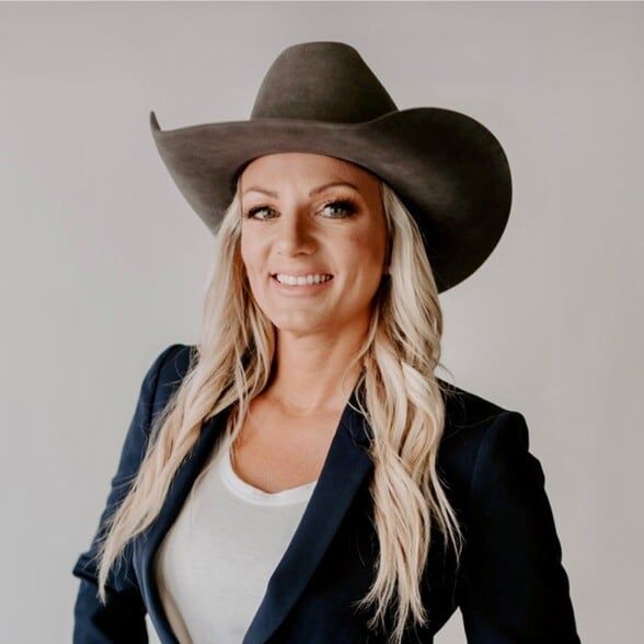 Land Listing Agent Photo