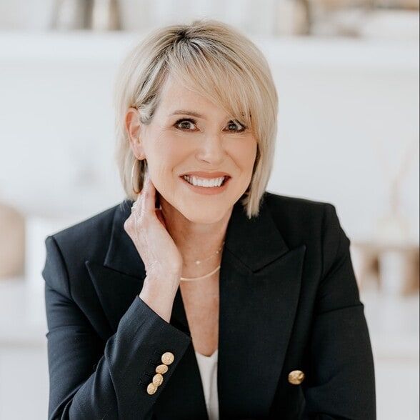 Land Listing Agent Photo