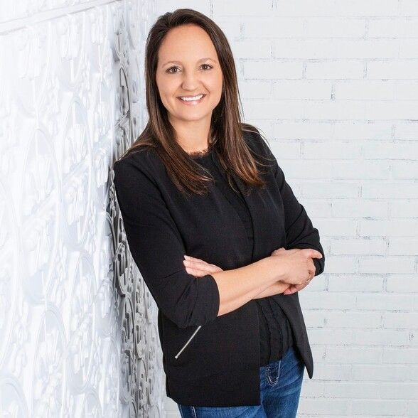 Land Listing Agent Photo