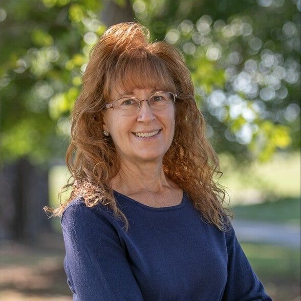 Land Listing Agent Photo