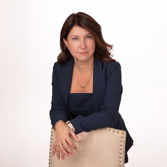 Land Listing Agent Photo