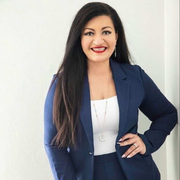 Land Listing Agent Photo