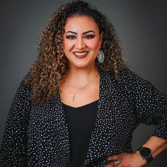 Land Listing Agent Photo