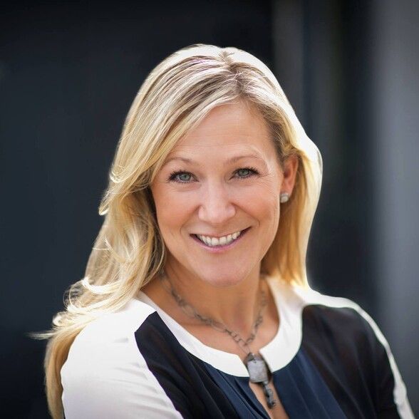 Land Listing Agent Photo