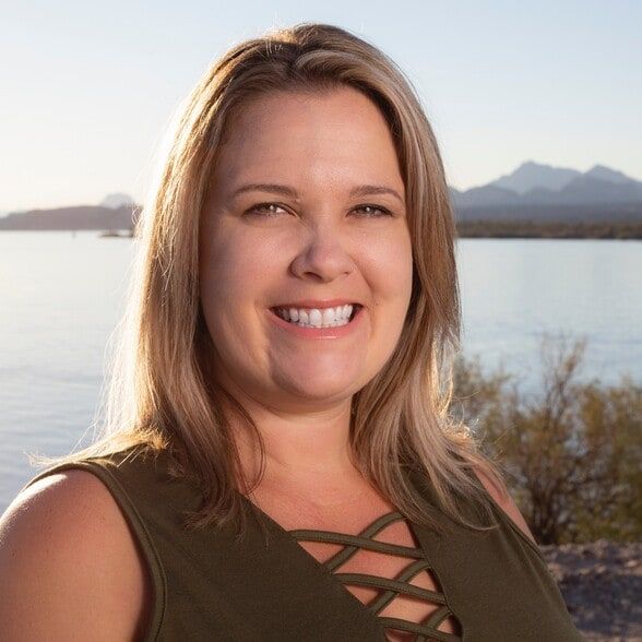 Land Listing Agent Photo