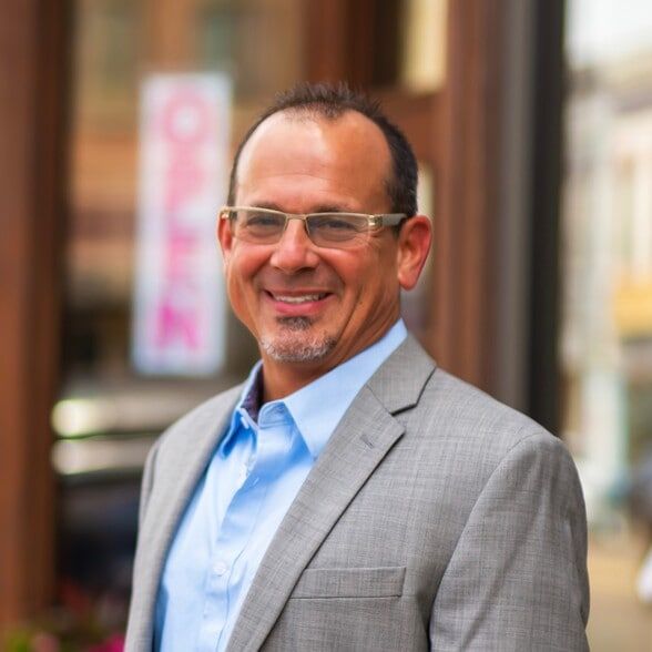 Land Listing Agent Photo