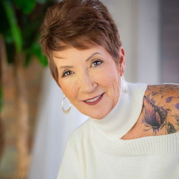 Land Listing Agent Photo