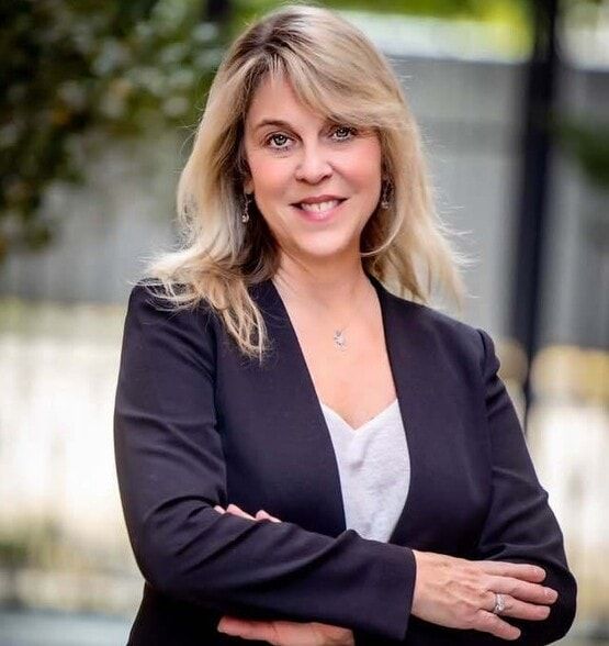 Land Listing Agent Photo