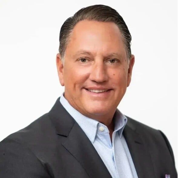 Land Listing Agent Photo