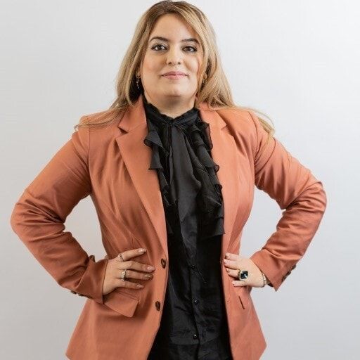 Land Listing Agent Photo