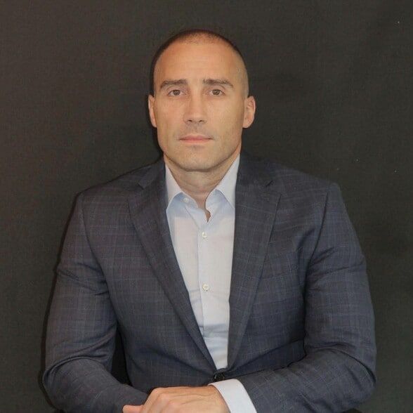 Land Listing Agent Photo