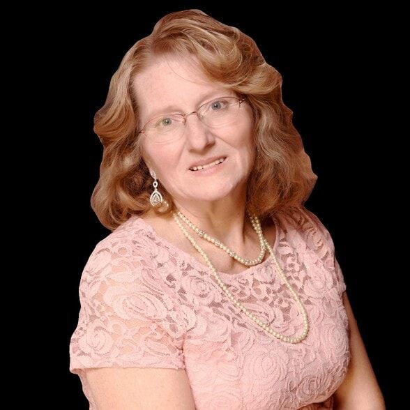 Land Listing Agent Photo