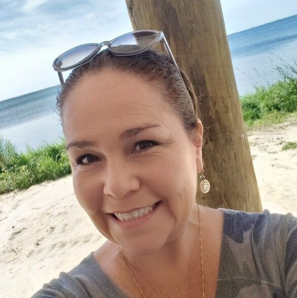 Land Listing Agent Photo