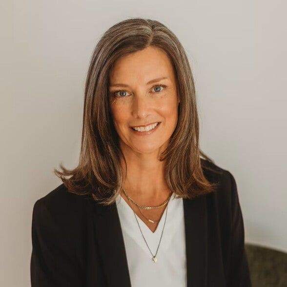 Land Listing Agent Photo