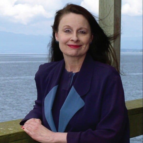 Land Listing Agent Photo