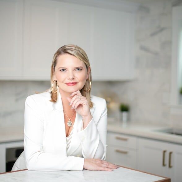 Land Listing Agent Photo