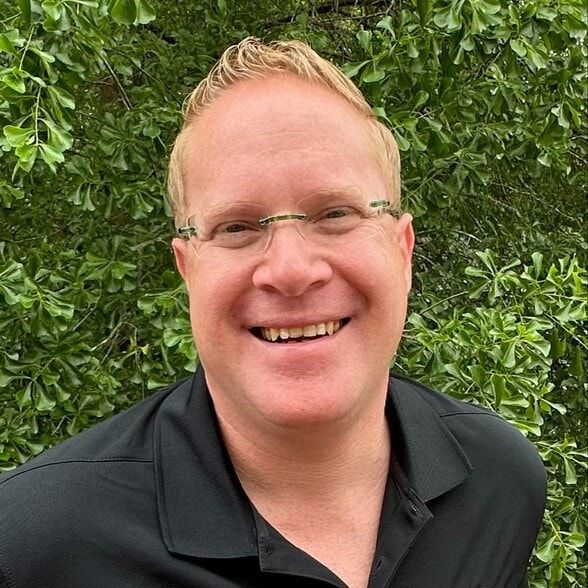 Land Listing Agent Photo