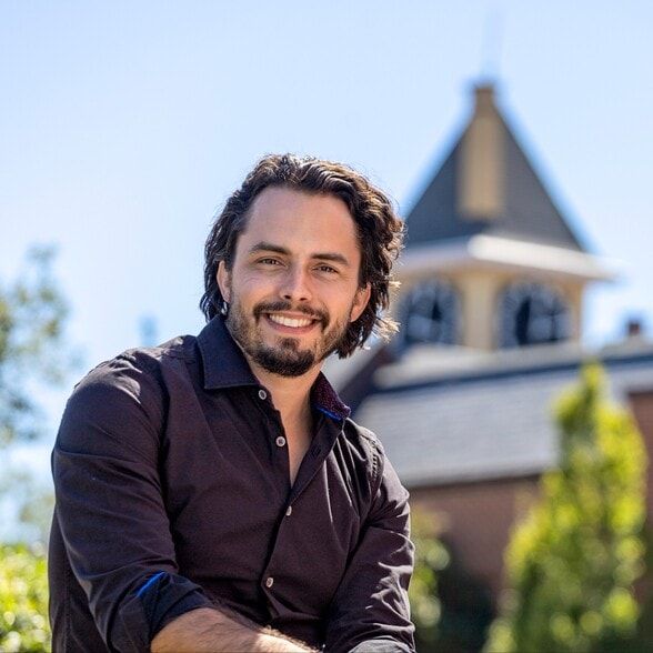 Land Listing Agent Photo