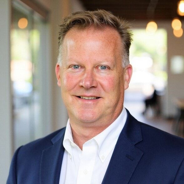 Land Listing Agent Photo