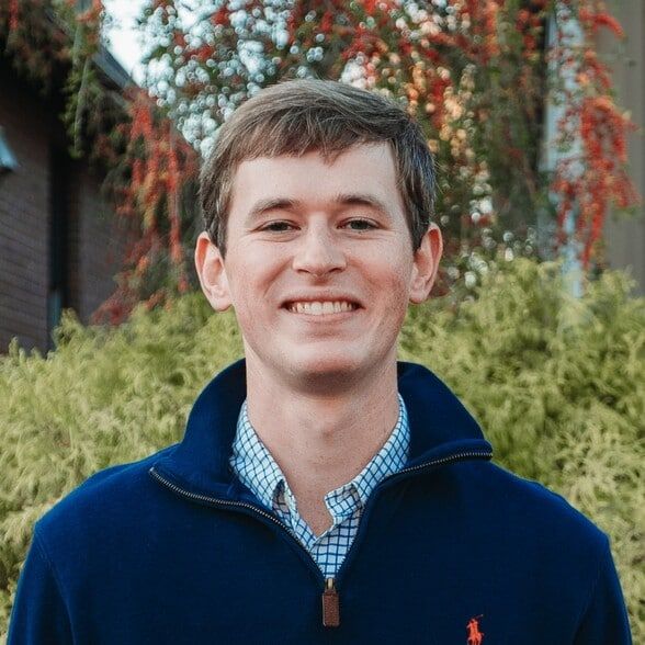 Land Listing Agent Photo