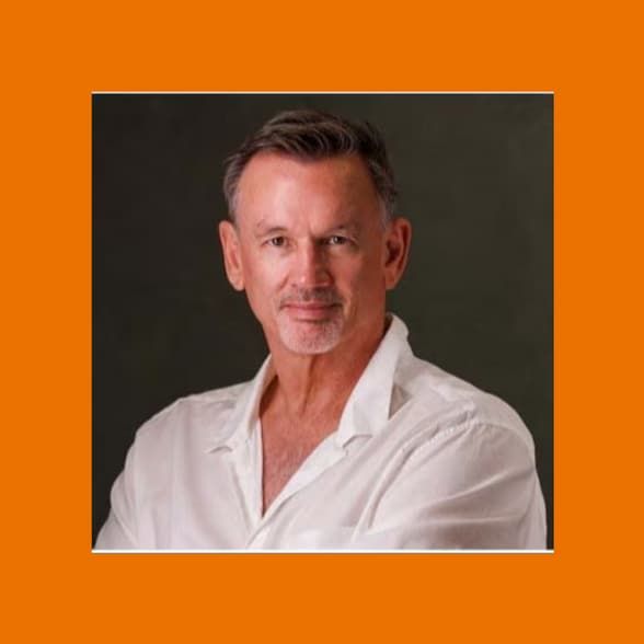 Land Listing Agent Photo