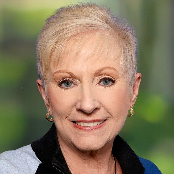 Land Listing Agent Photo