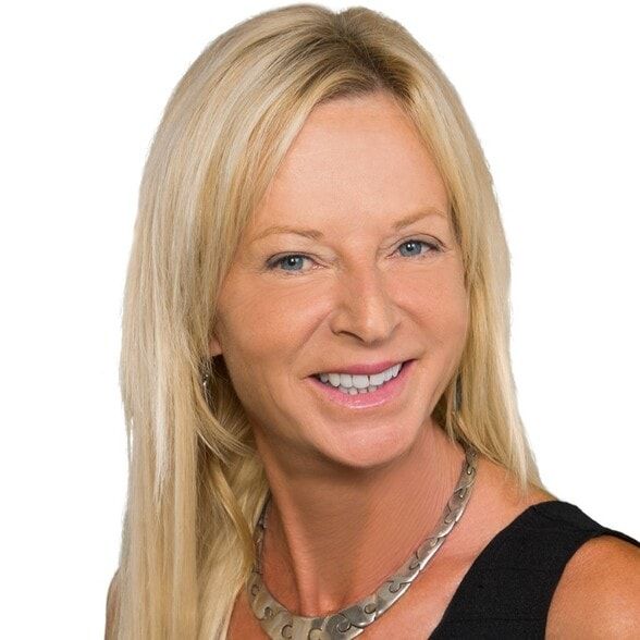 Land Listing Agent Photo