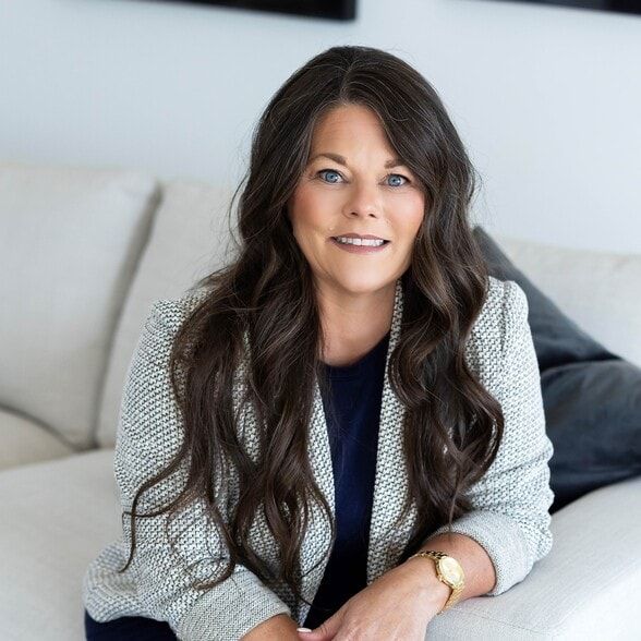 Land Listing Agent Photo