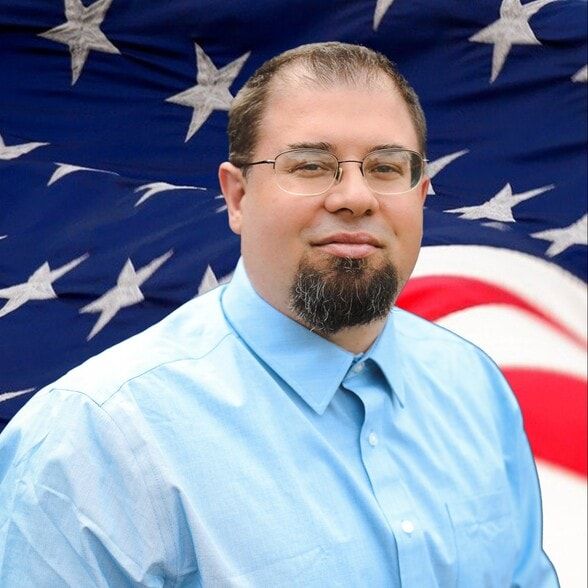 Land Listing Agent Photo