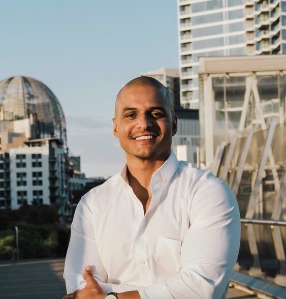 Land Listing Agent Photo