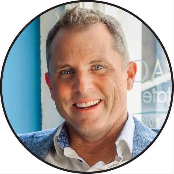 Land Listing Agent Photo