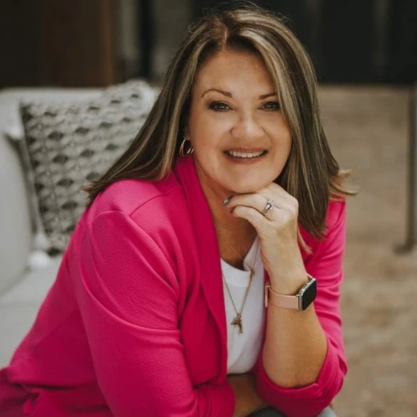 Land Listing Agent Photo