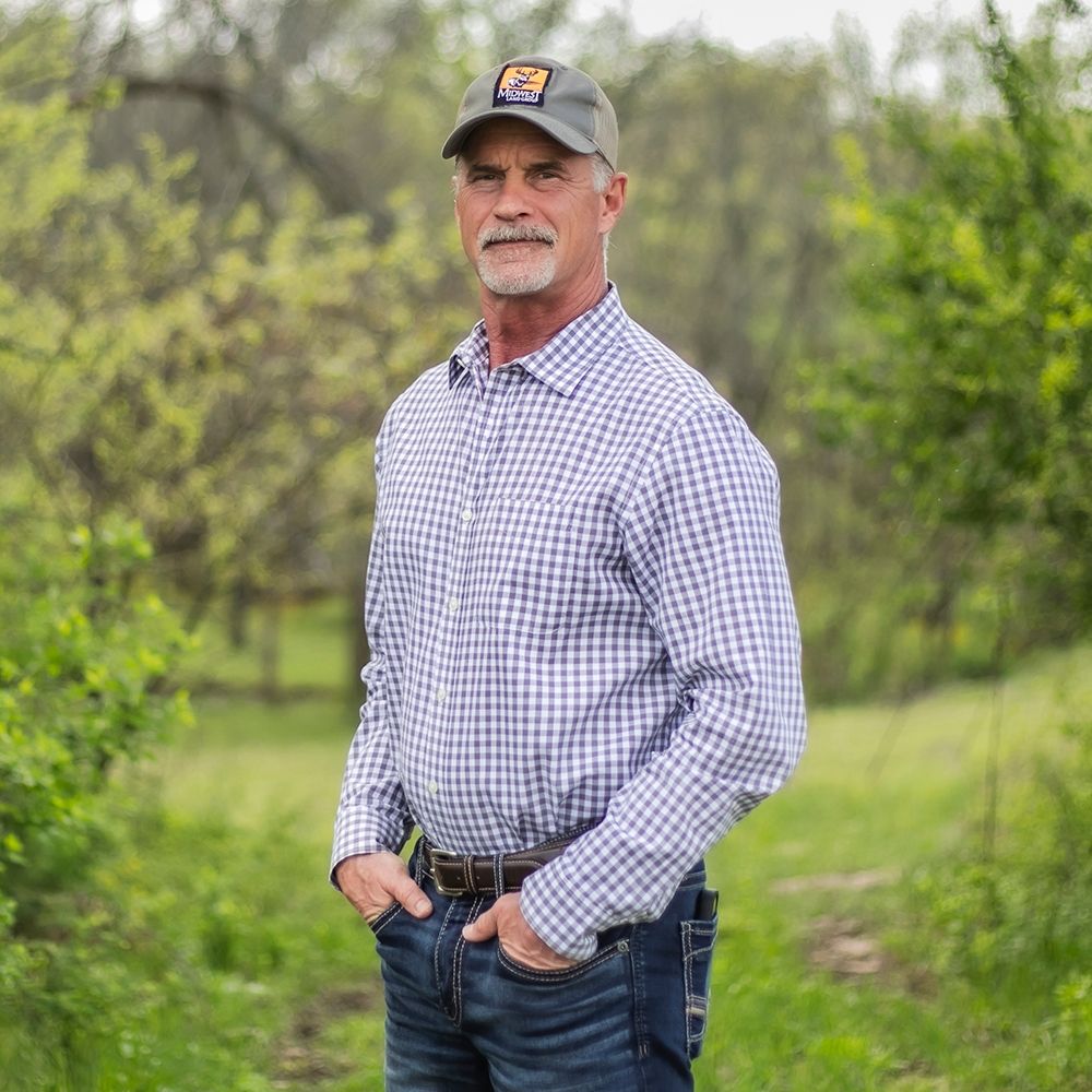 Land Listing Agent Photo