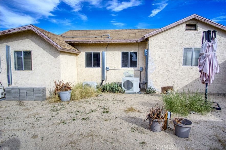 Land Listing Agent Photo