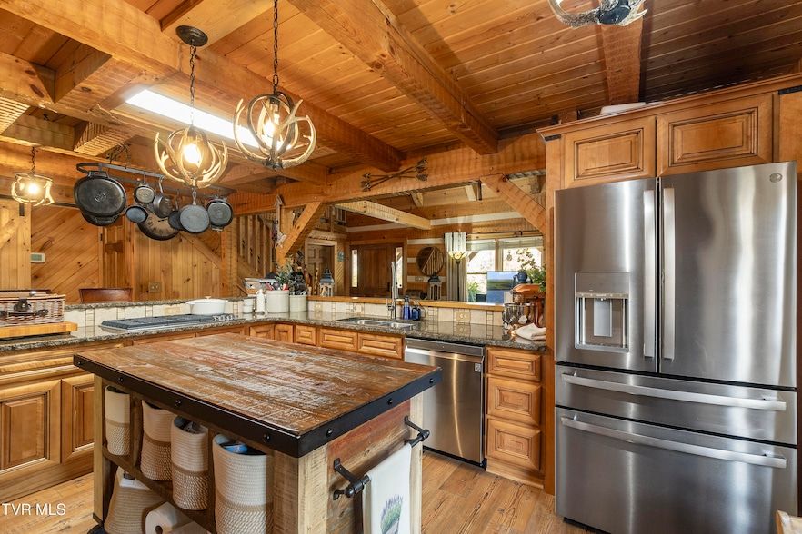 Land Listing Agent Photo