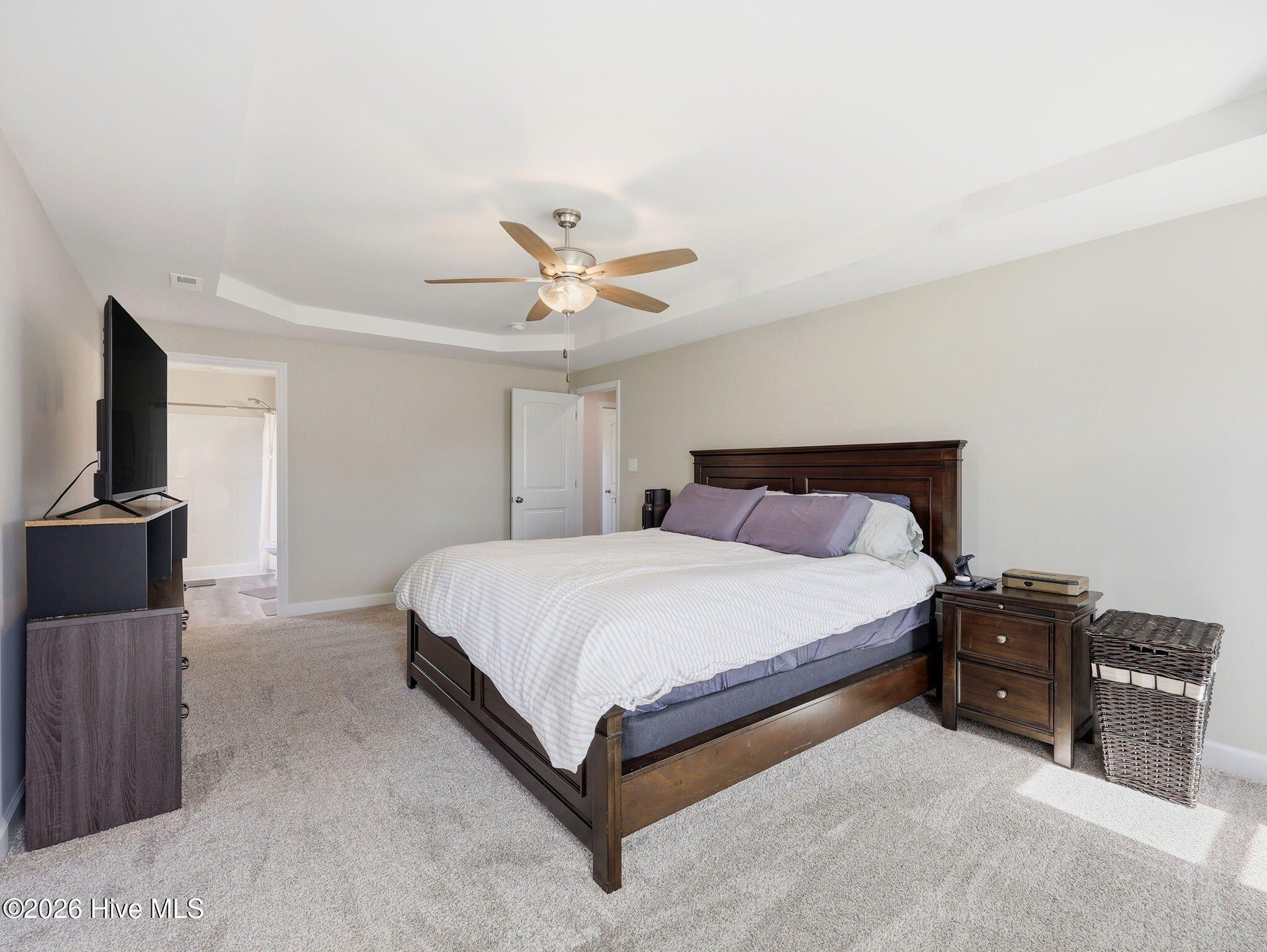 Land Listing Agent Photo