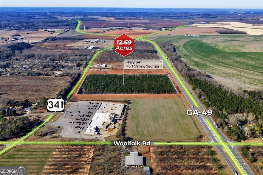 Land Listing Agent Photo