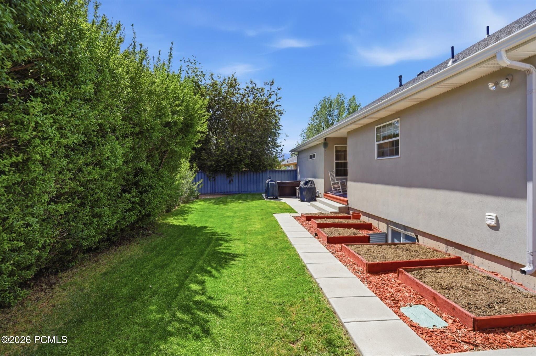 Land Listing Agent Photo