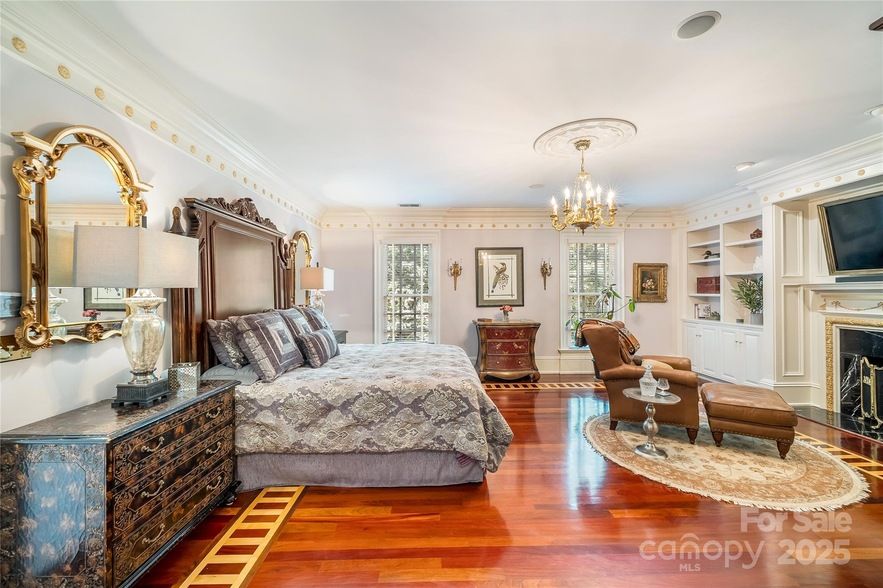 Land Listing Agent Photo