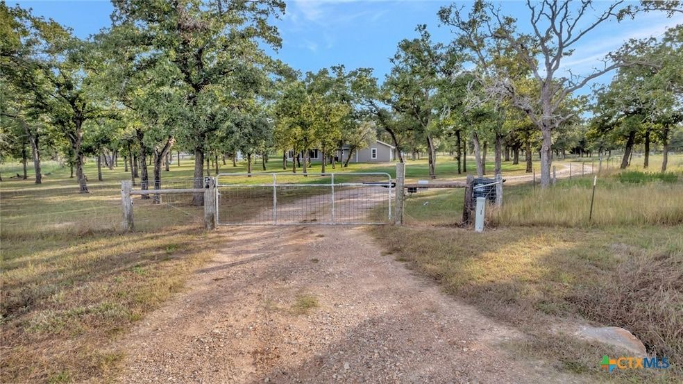 Land Listing Agent Photo
