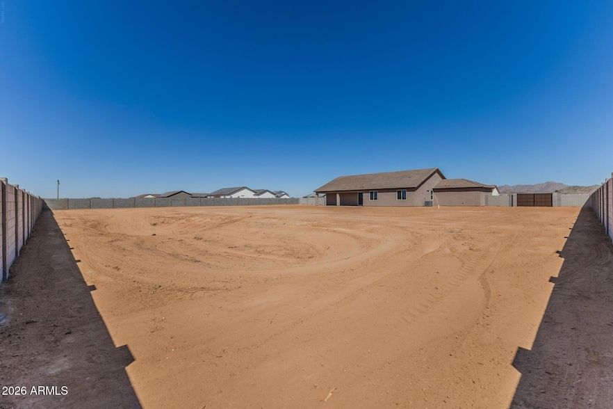 Land Listing Agent Photo