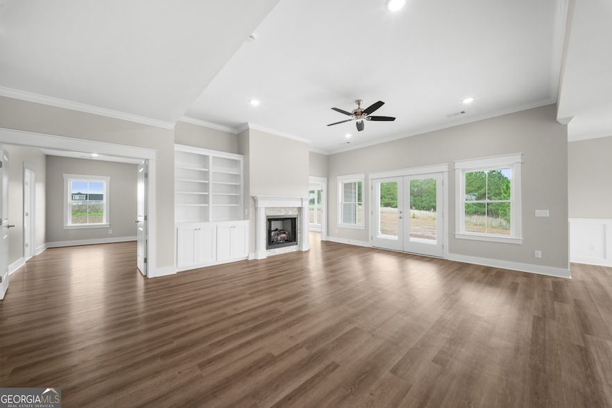 Land Listing Agent Photo