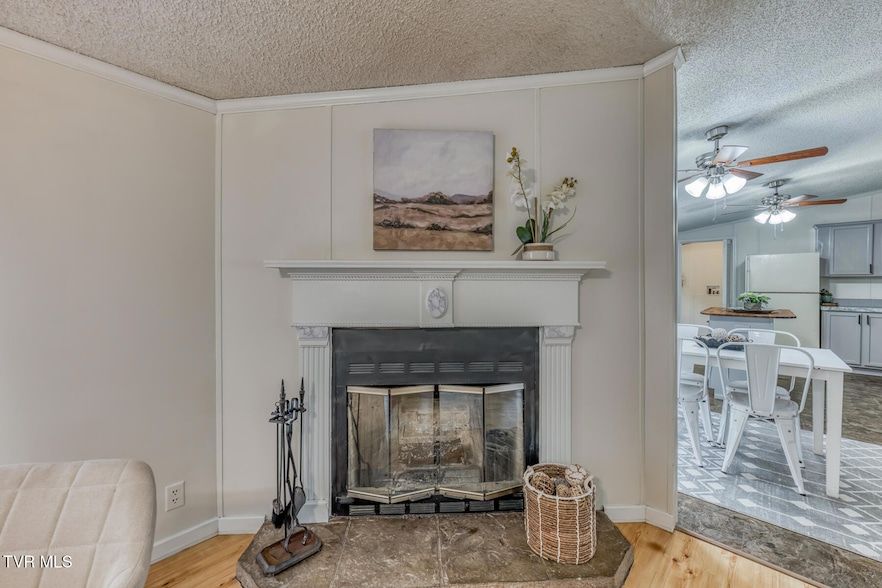 Land Listing Agent Photo