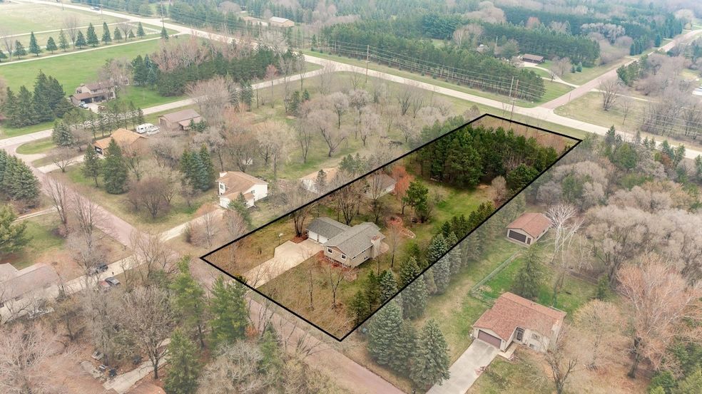 Land Listing Agent Photo