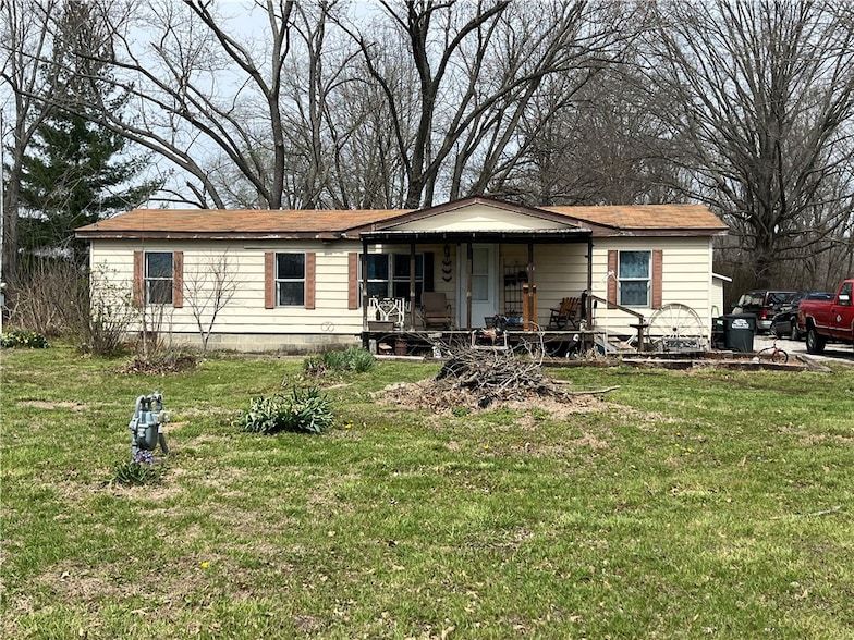 Land Listing Agent Photo