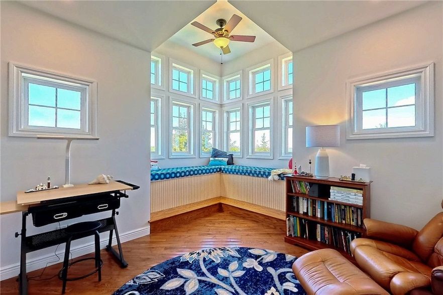 Land Listing Agent Photo