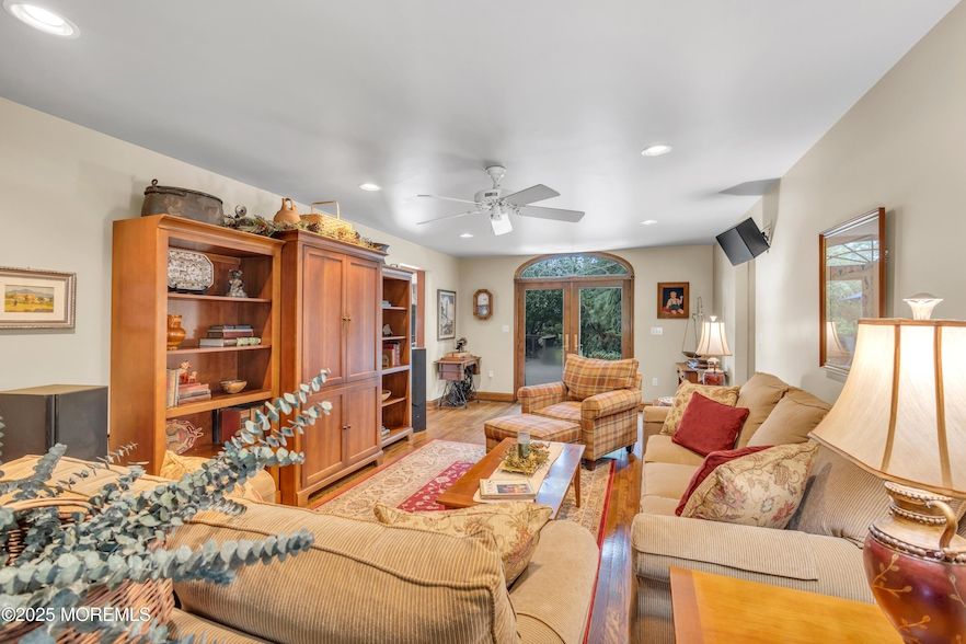 Land Listing Agent Photo