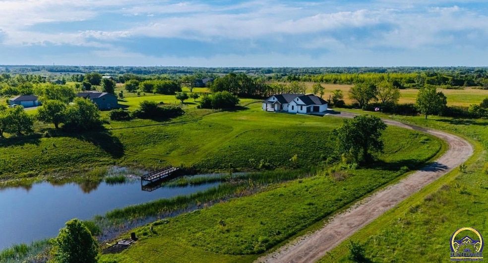 Land Listing Agent Photo