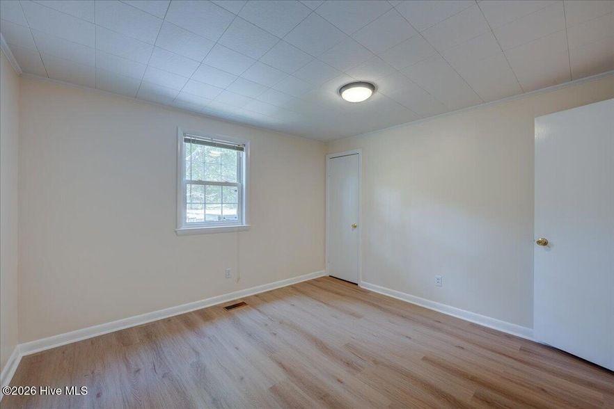 Land Listing Agent Photo