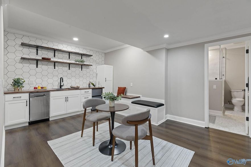 Land Listing Agent Photo